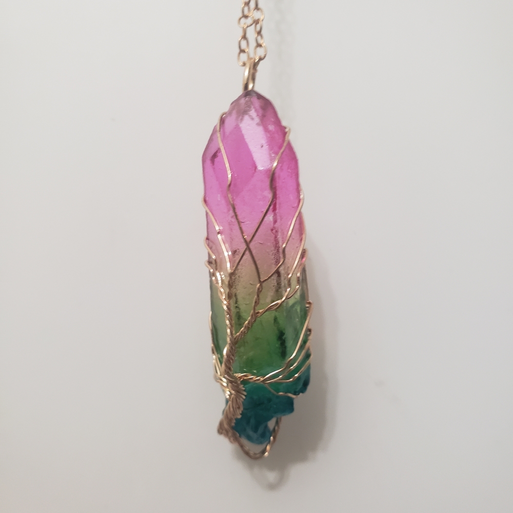 Elegant Pink and Green Wire-Wrapped Pendant Necklace